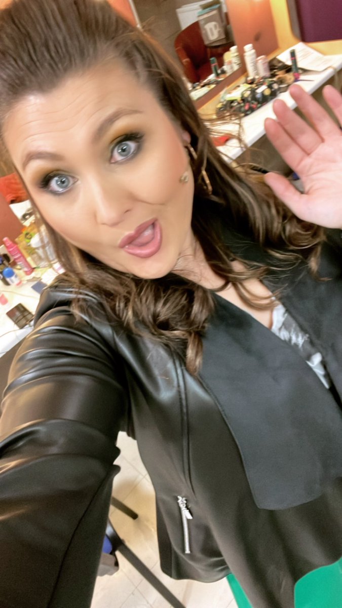 Lisa Marie Holmes tweet media