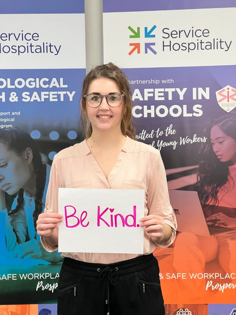 Service Hospitality tweet media