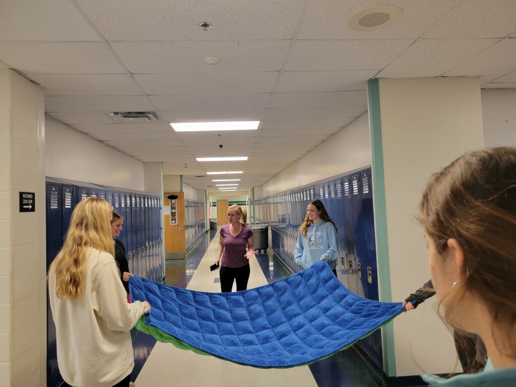 JenSiessOnAir's tweet photo. Finished women's basketball mental skills training Monday, then back to @MarquetteStangs Tuesday to help women's @Stang_Soccer prep for Spring season! #OptimumOwnership down - #GrowthMindset and #CourageousConfidence coming up. Can't wait! #WorkOnEverything #MineToDefine💚⚽️💙 https://t.co/SJ5tYpkd05