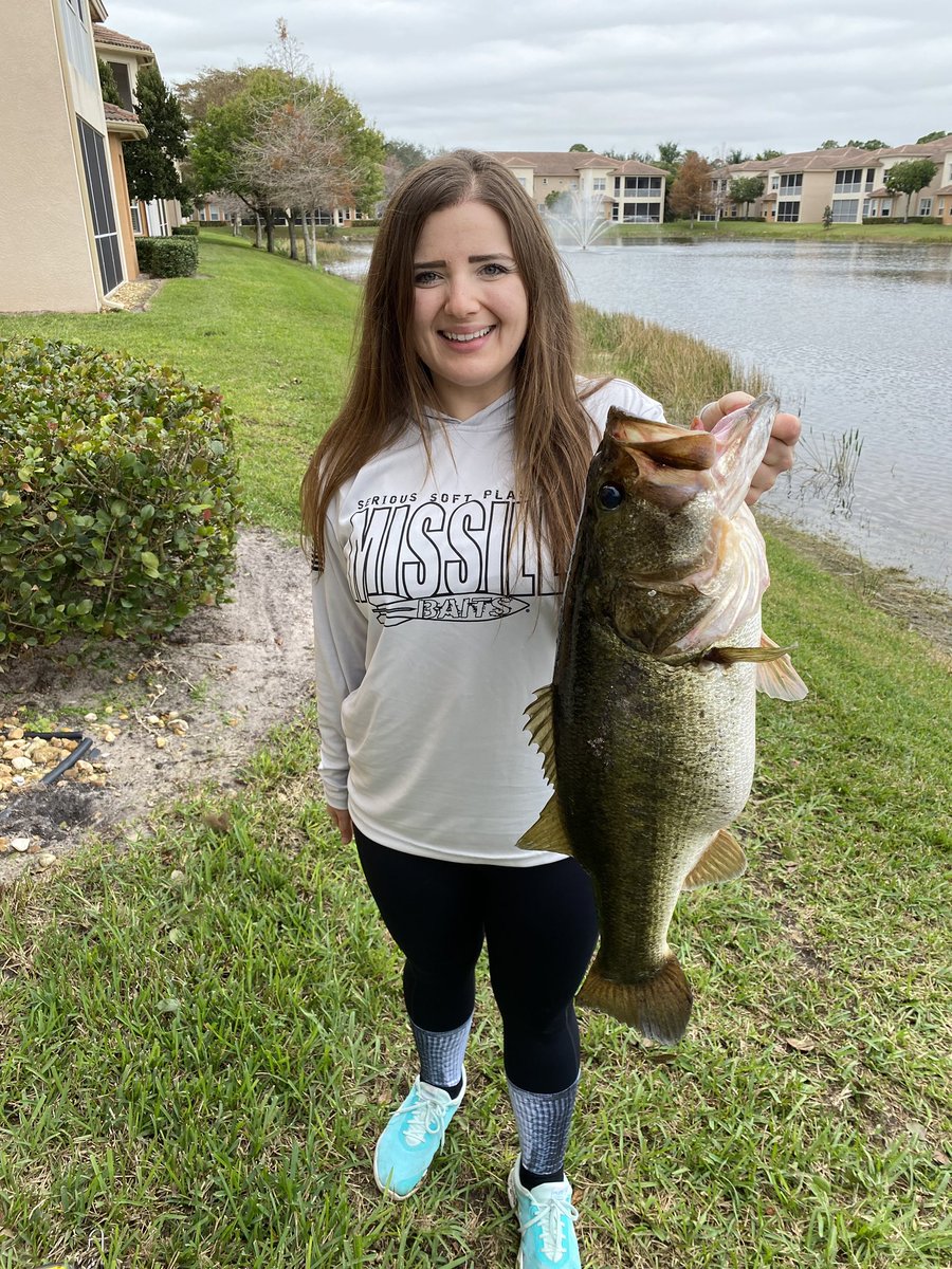 MISSILE_BAITS's tweet photo. Bomb Squad member, Katie, with her PB! Congrats Katie!! 😳🎣
#missilebaits #shockwave #bombsquad #bassfishing #giantbass https://t.co/2zXCFgNblS