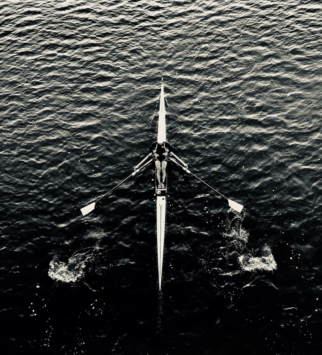 hiroshi_rowing's tweet photo. これから新入生の皆さん

筋肉をつけたい→ボート部へ
友達がほしい→ボート部へ
友達なんかいらない仲間が欲しい→ボート部へ
新しいスポーツがしたい→ボート部へ
痩せたい→ボート部へ
あっという間じゃない4年間を過ごしたい→ボート部へ
大学から始めて五輪に出たい→ボート部へ

ぜひ‼︎ https://t.co/fOVjMcTi6W