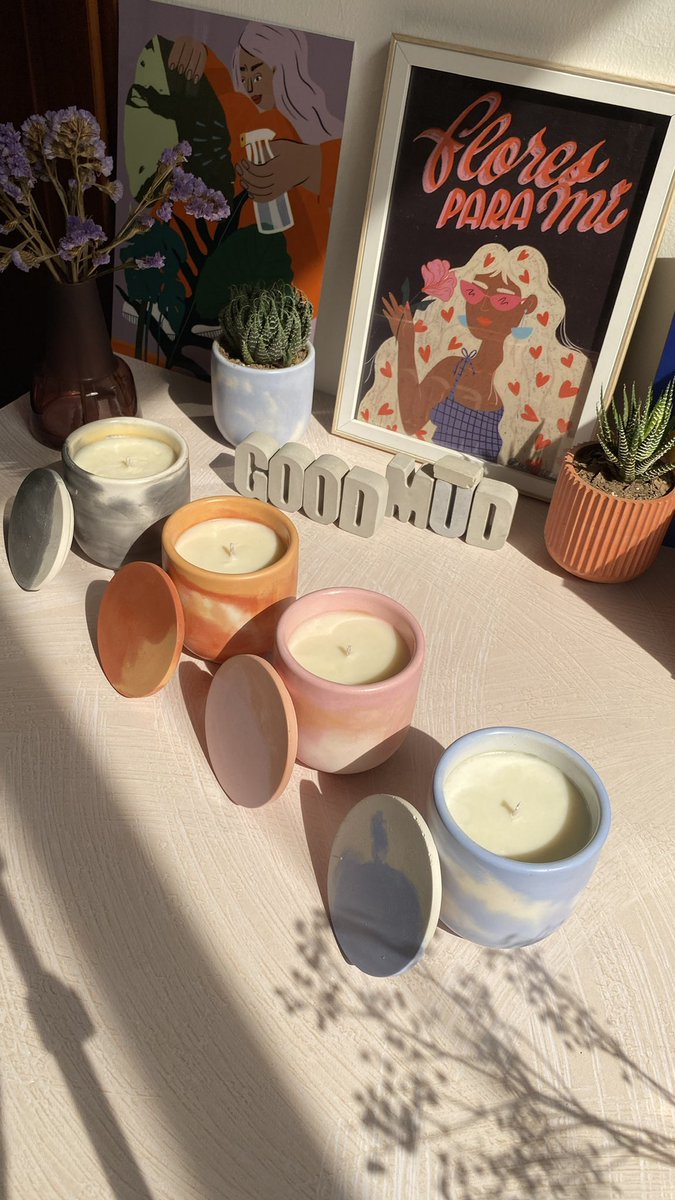 BelFuentesM's tweet photo. Hoy entregué un pedido de 6 velas @goodmud_ es el pedido más grande hasta ahora 💫 pero la emoción y agradecimiento es exactamente el mismo si me compraran 1 ❤️‍🔥 que tengan algo hecho con mis propias manos es 🥺🤯 https://t.co/AI2MVhPv31