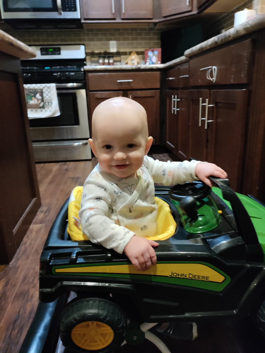 slgrosko's tweet photo. Hey @JohnDeere I have a pretty cute future tractor rider! #9monthsold #johndeerewalker #almostwalking #countryboy https://t.co/1uLmFgkrLo