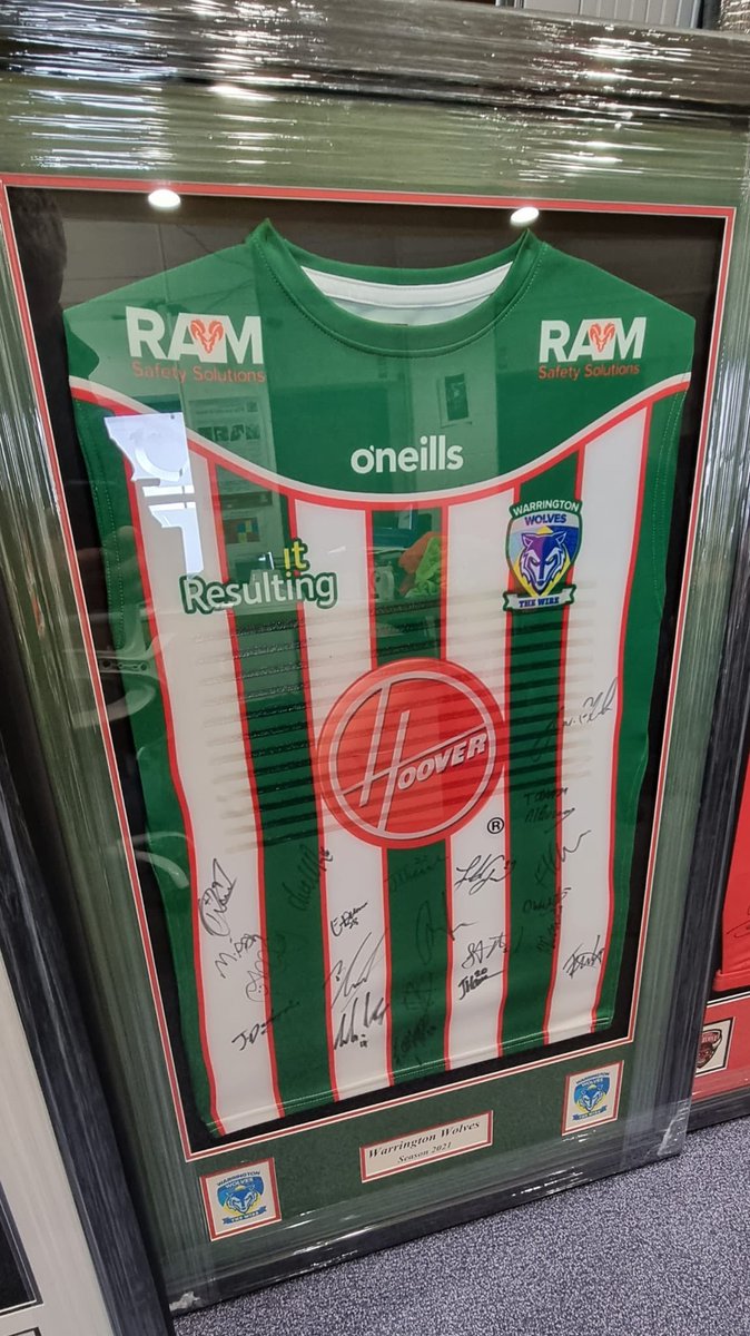 We’ve been kindly donated a framed <a href="/WarringtonRLFC/">Warrington Wolves</a> signed shirt by Danny Walker to auction.  All bids in by 6pm Friday 25th Feb.

DM or email:
dannycraventestimonial@gmail.com

Reserve price £100.

Funds to <a href="/dannycraven21/">Danny Craven</a> Testimonial.

#RugbyLeague #warringtonwolves #superleague