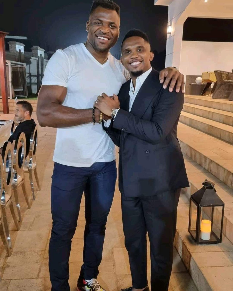 LoveCameroon1's tweet image. Le Cameroun en résumé dans cette image     💚❤️💛
🇨🇲
#francisngannou
#samuel_etoo