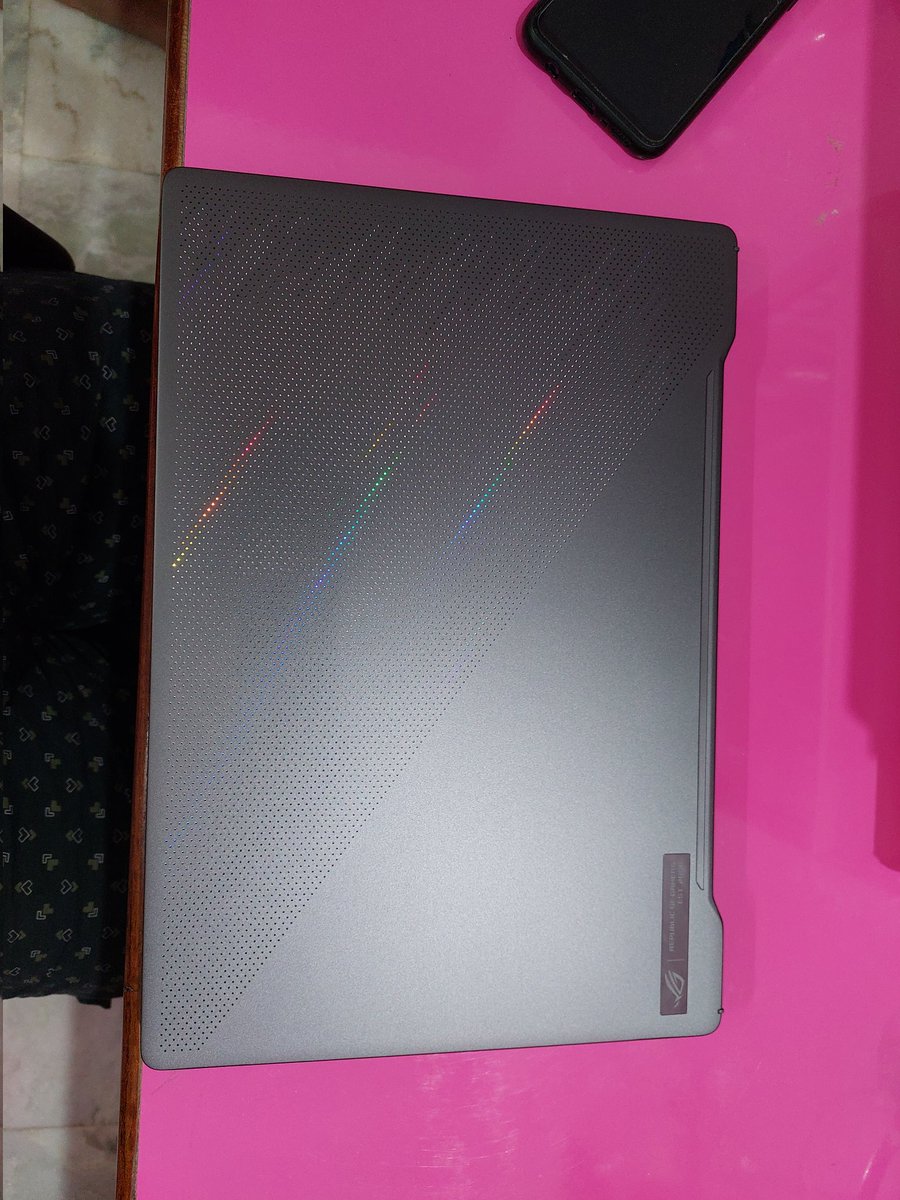 MeherAmreet's tweet photo. 🤩🔥
In Love with this Beauty ❤️👌

#ASUS #asuszephyrus #zephyrus #ROGzephyrus https://t.co/esYaajkUO5