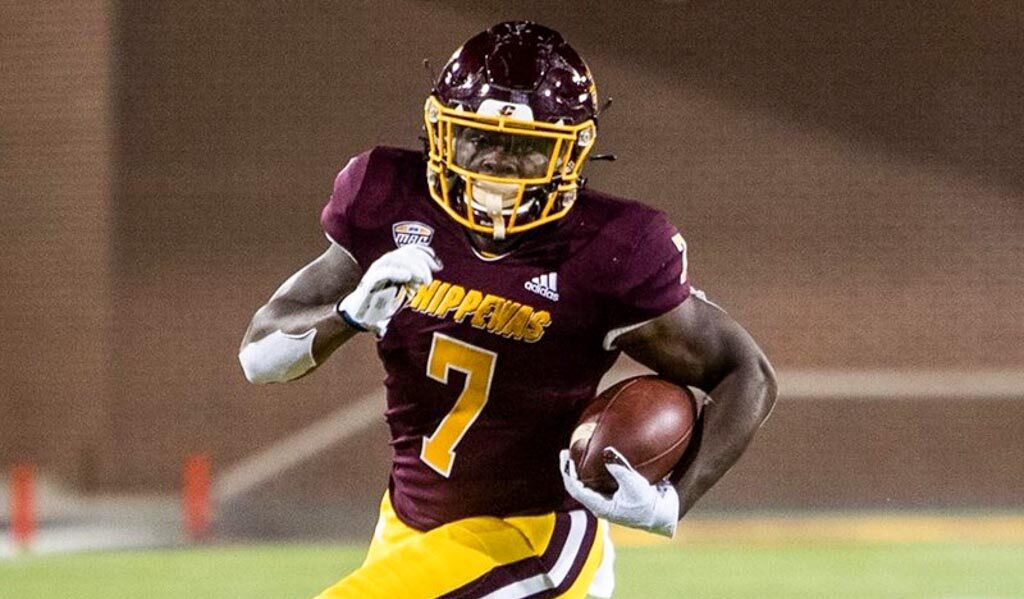 Blessed to Receive an offer from The University of Central Michigan ‼️ #llma #llgma <a href="/CoachSlaughter2/">Coach Slaughter SLU</a> <a href="/larryblustein/">Blustein Recruiting</a>  <a href="/5manfree/">David Montiel</a> <a href="/Redskins32/">Matt DuBuc</a> @CP_THEBLUEPRINT