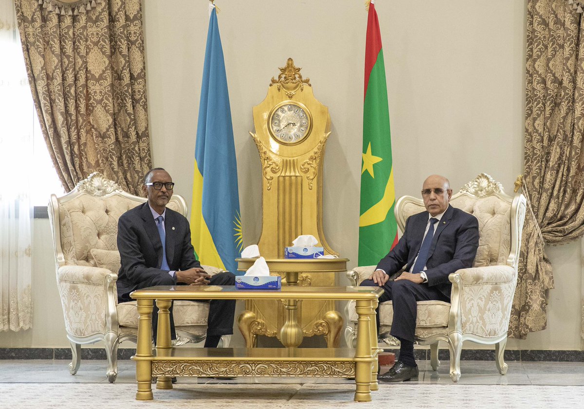 His Excellency President @PaulKagame on duties engaging with other Heads of states and Government on International Affairs and Rwanda’s Development #EUAUSummit #SenegalVisit now in #Nouakchott
#Diplomacy #InternationalCooperation