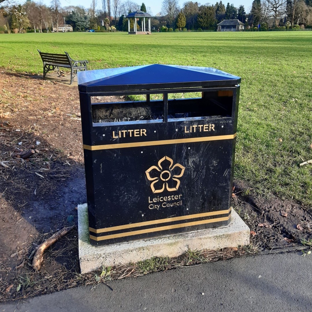 You can put dog waste in any Leicester City Council parks bin.

This applies to all parks bins, even if it doesn't have a poster or sign saying 'dog waste'.
Putting dog waste in the bin helps look after our parks for all users, so let others know too.