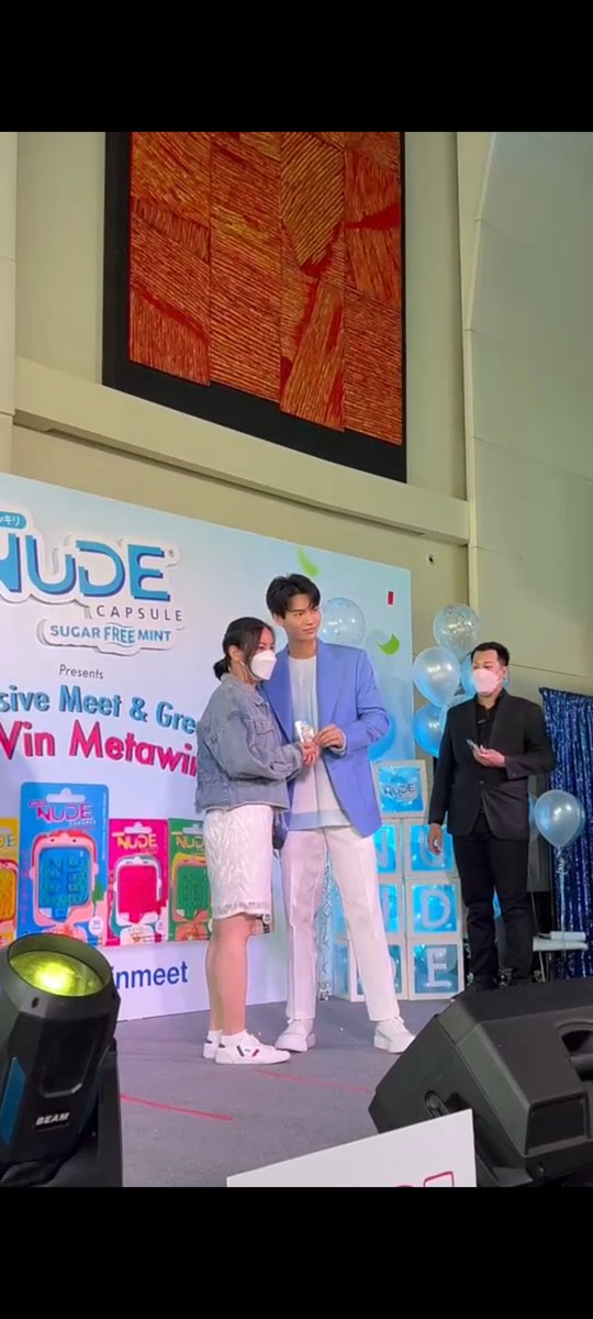kraboongy's tweet photo. แต้มบุญงาน Nude Capsule
ได้เลขที่นั่ง21 แถวที่2ตรงกลางหน้าเวที และได้ขึ้นไปเล่นเกมด้วย แงงๆ
#NUDExWinFinLive #NUDExWinFinMeet #winmetawin @winmetawin https://t.co/2RISnrVC9N