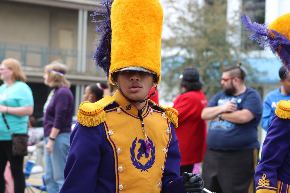 Kay_Jeaux's tweet photo. Always love the love from the parade route. Thanks @shandy21! ๐๐ฅฐ #JaedonsLastMarch #TromboneShorter https://t.co/tVbcuWD2X9