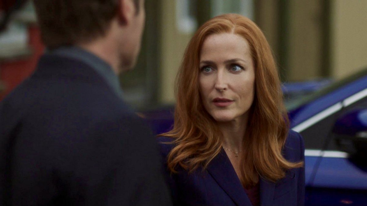 kiss a redhead today to wish dana katherine scully a happy birthday <3