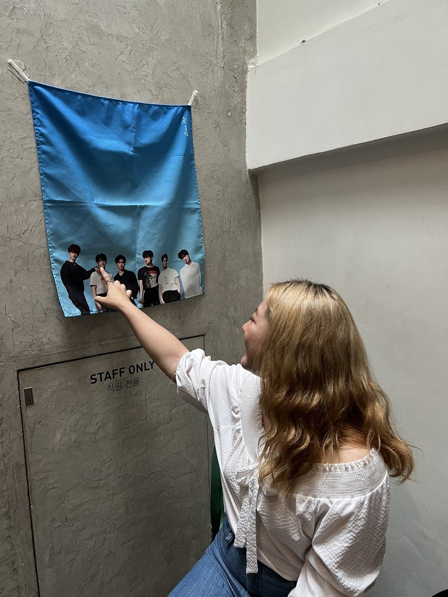 crissiearh's tweet photo. Wish you all da best na ka 😊😊 Hope you enjoy every single moments, enjoy your works, enjoy your life😌 Thank you for your all master pieces , I’ll always support you all💜💜💜 #ASTRO6th #ASTRO_6th_Anniversary  #AROHA https://t.co/t9ZDcll7Zf