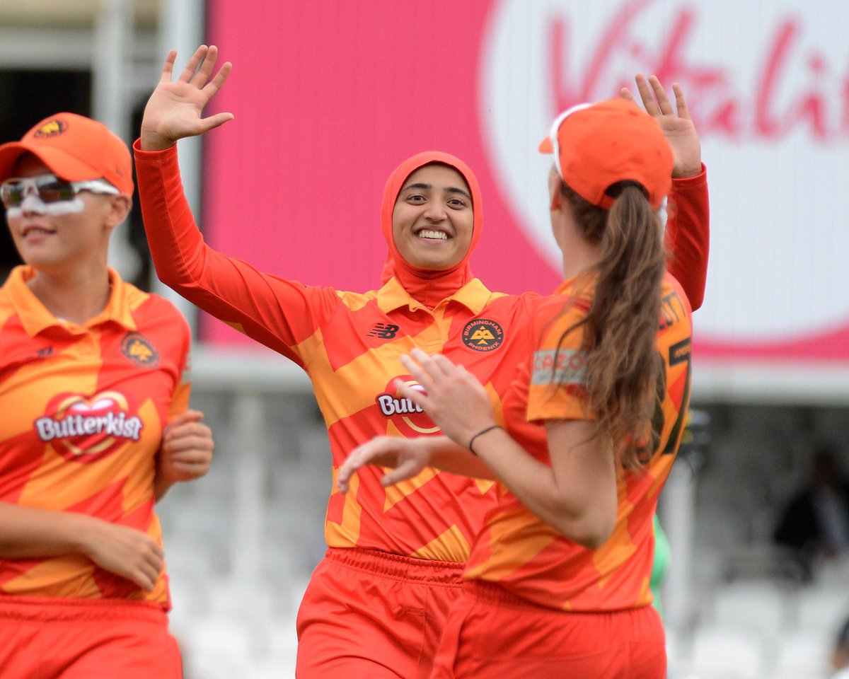 My reaction when I found out I get to dust off the orange hijabs again 🤩🧡 #UTN <a href="/thehundred/">The Hundred</a>