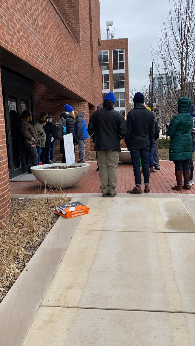 geo_uiuc's tweet photo. Dean of students and police back at Swanlund. Threatening to arrest and suspend from the university those participating in the civil disobedience https://t.co/cQbgimHxPb