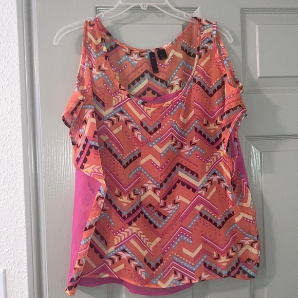 cexley425's tweet photo. So good I had to share! Check out all the items I'm loving on @Poshmarkapp from @RiversBend1978 @Moats12Moats #poshmark #fashion #style #shopmycloset #raedunn #fulltilt #lularoe: https://t.co/9QSuJrh6Rf https://t.co/9LLbHrfOXe