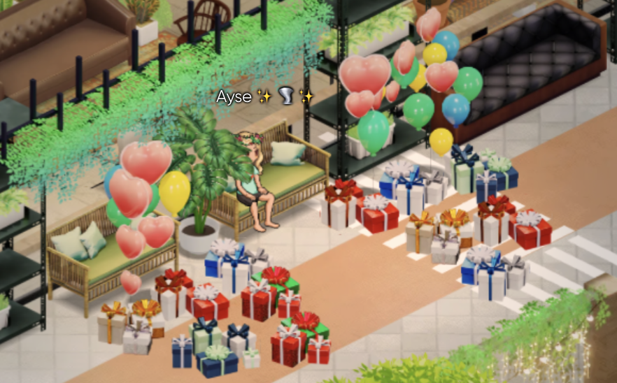 TFW you roll into the office, step away for coffee, and return to a delightful present pile on your bday! 😍
Who did this? Reveal yourselves!

P.S. Can we start an official investigation @sowork_ to find this joy-spreader? 🕵🏾‍♀️