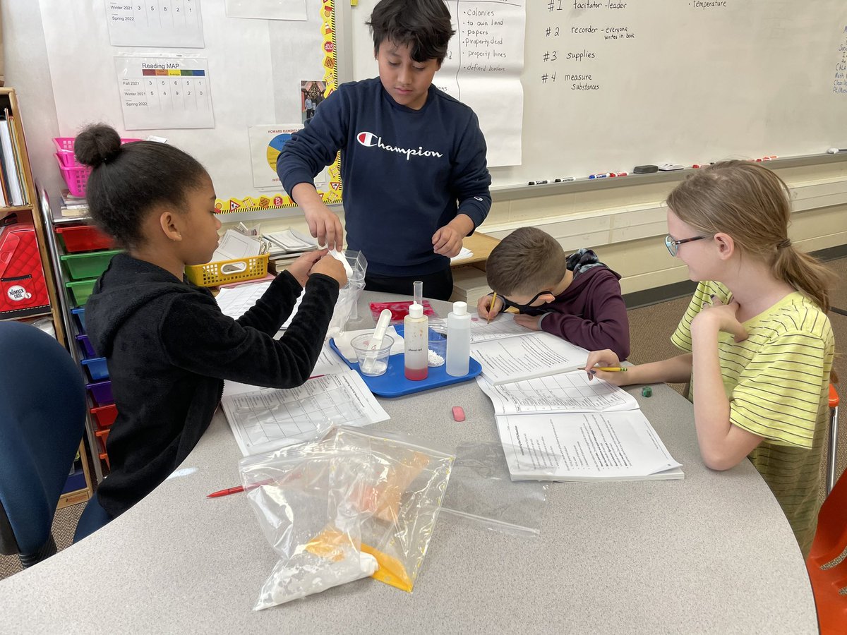 patsyacorn's tweet photo. @HowardGI 5th grade scientists mixing substances to create chemical reactions. https://t.co/PwHtfLzfIM