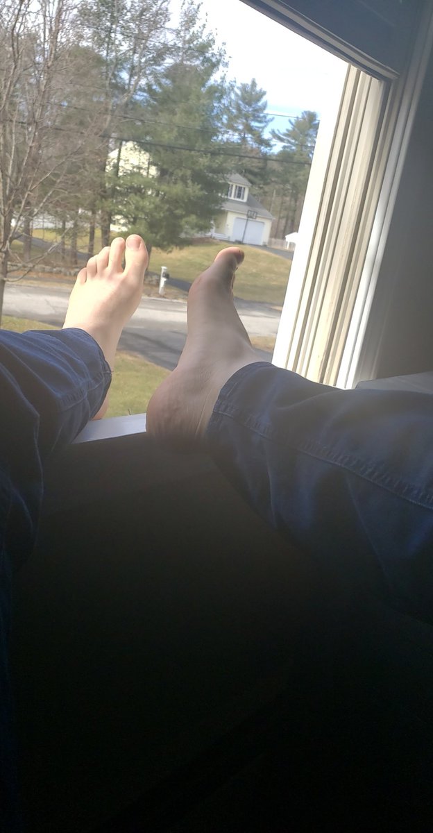 Trunksvidell's tweet photo. I know you wish you were walking by my window
Male feet findom footfetish https://t.co/PtUokHimLg