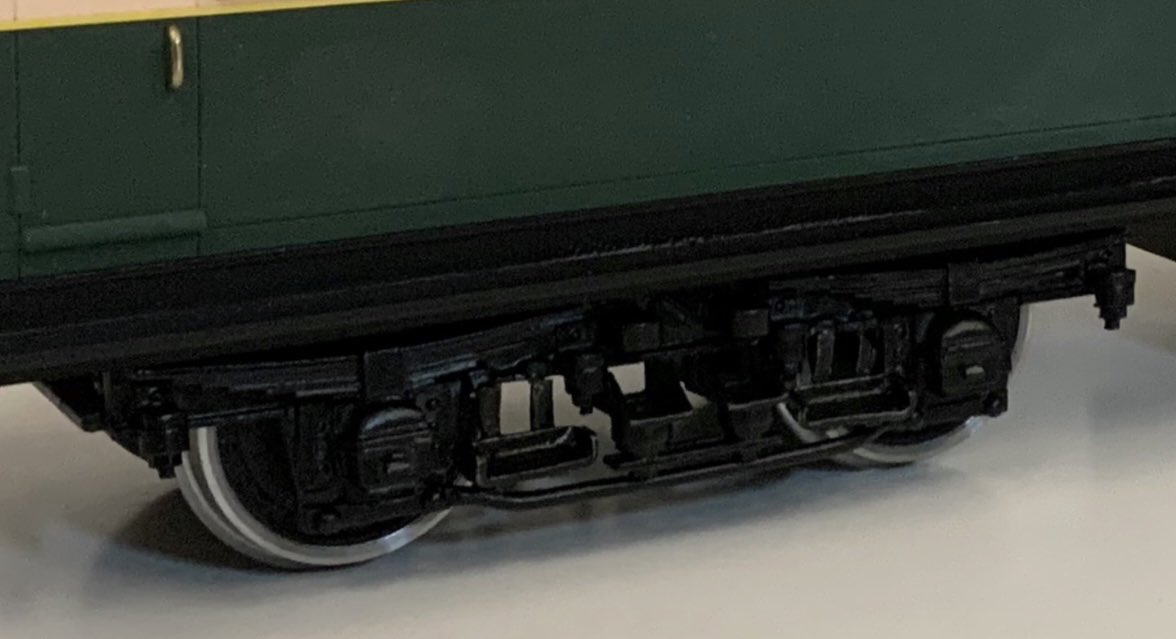 IsaacM6991's tweet photo. Anybody interested in buying these Tenmille GWR whitemetal compensating bogies? They’re the same ones used for the S6 express coaches on the show. https://t.co/thi0YwnnZ8
