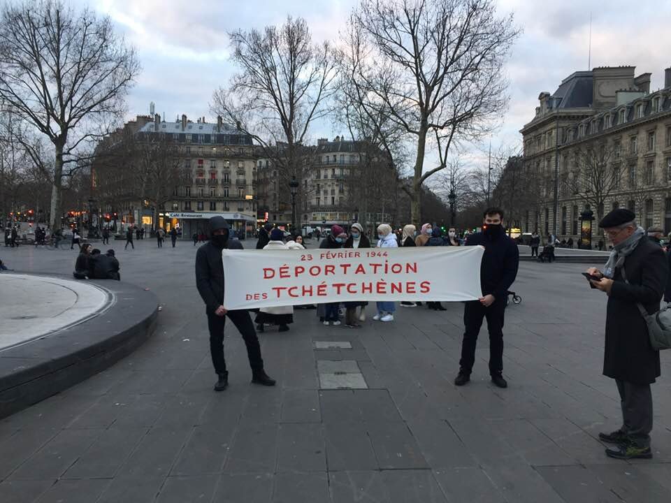MehdiChaydmi's tweet photo. #Genocide44 
Il y a 78 ans auj, Staline faisait déporter un 1/2 million de Tchétchènes vers l'Asie centrale. Le 23 février 1944 : dans chaque village, les habitants, rassemblés sous la menace de l'Armée rouge, apprennent qu'un décret du Soviet les condamne tous à la déportation. https://t.co/wLjENCbC7J