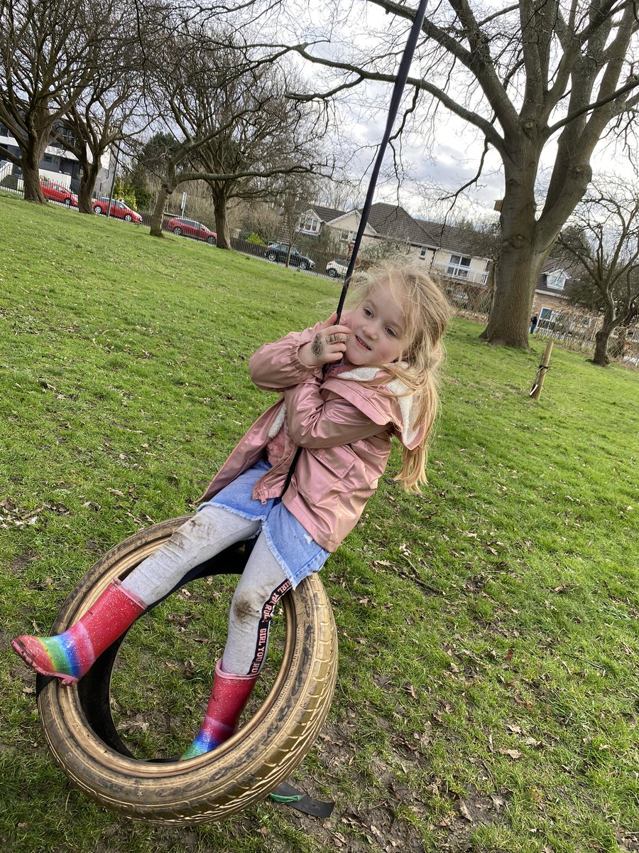 iamphoenixuk's tweet photo. Had a great time this afternoon at Romilly park in #barry courtesy of the @valeplayteam who have run some great play ranger and scrap building sessions this half term with @ReCreateCardiff 🔥🔥 #HalfTerm https://t.co/8NRqRMK1co