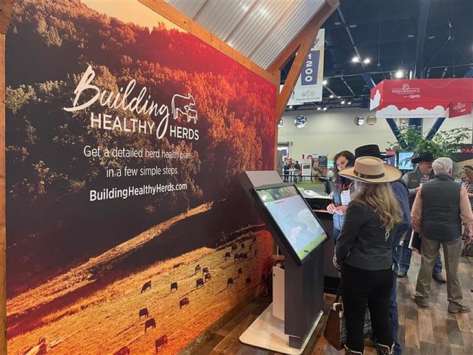 HCFeeders's tweet photo. The 2022 Cattle Industry Convention was this month. Read about a few of the highlights in our latest blog. (Photo courtesy of Cattle Industry Convention.)

https://t.co/udOJC8MDXY https://t.co/uKPFP72mLb