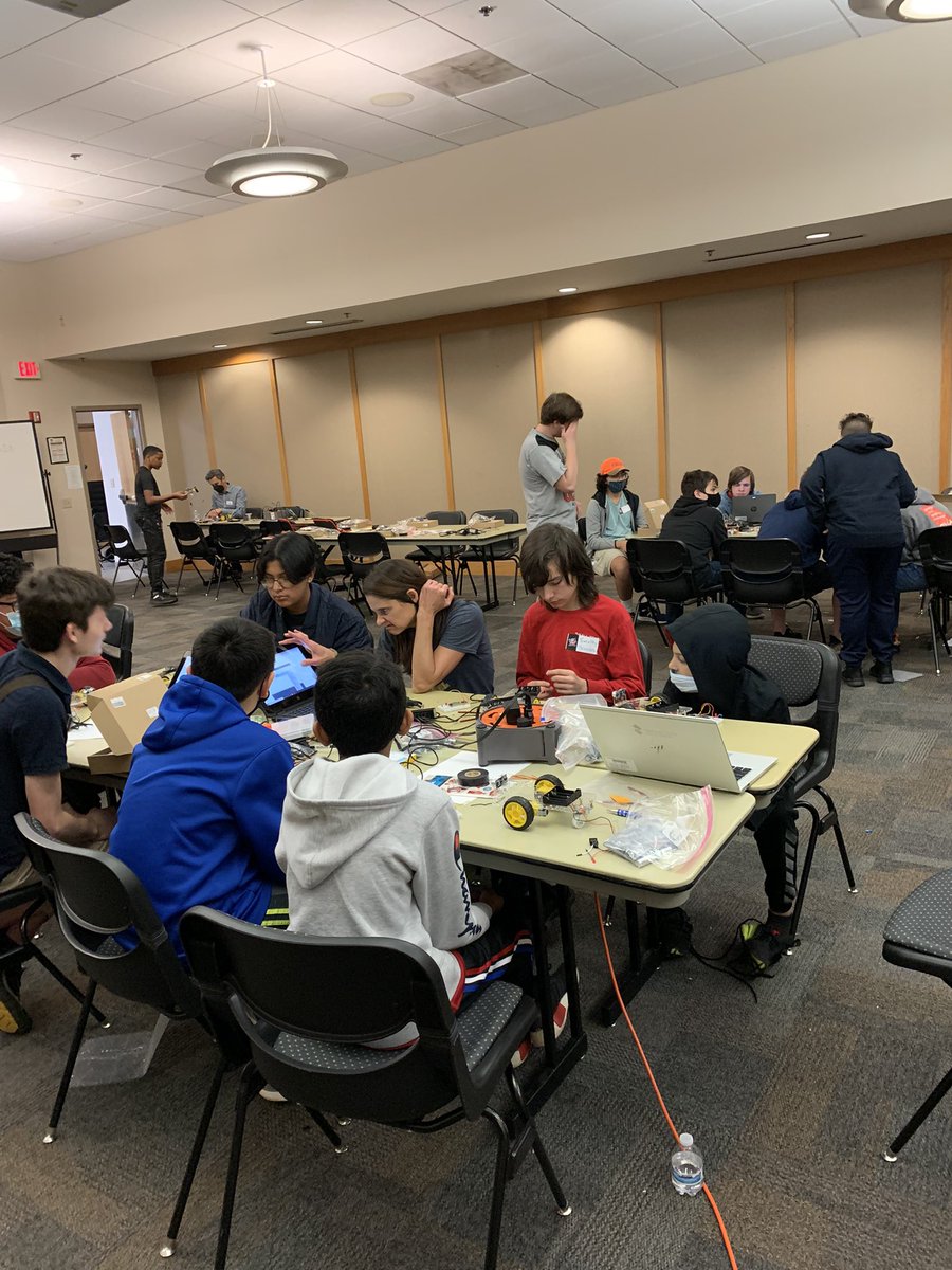 webb_krista's tweet photo. Cherokee County School District and Cobb County School District would like to thank Kennesaw State University, T-Mobile and Cobb EMC for their support of our February break STEM camp! @CherokeeSchools @CcsdCares @CcsdEsol @CherokeeOED @CCEdFoundation #CTEMonth #CCSDlearns https://t.co/7IOY3w63WM