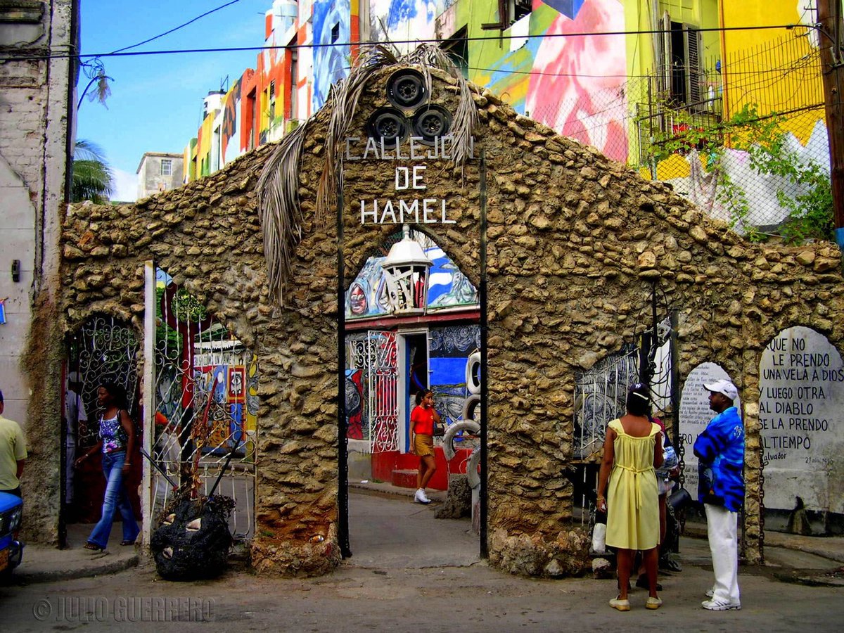 ¡¡ Callejón de Hamel - La Habana -!!

📷 <a href="/jugudeol/">Julio Guerrero del O</a> 

#habana #cuba #havana #travel #lahabana #habanavieja  #cubatravel #VisitCuba #cuban #instatravel #caribbean #varadero #havanacuba  #cubalibre #oldhavana #travelblogger #traveling #habanacuba #ExploreCuba