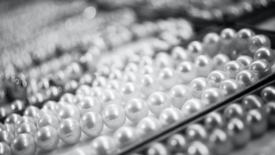 MandCoJewellers's tweet photo. Do your pearls need a restring? Just pop them in to us and we’ll soon have them looking like new again - call us if you’d like to know more on 01242 522821.

#pearljewellery #pearlstringing #jewelleryrepairs https://t.co/hpkyZzROWT