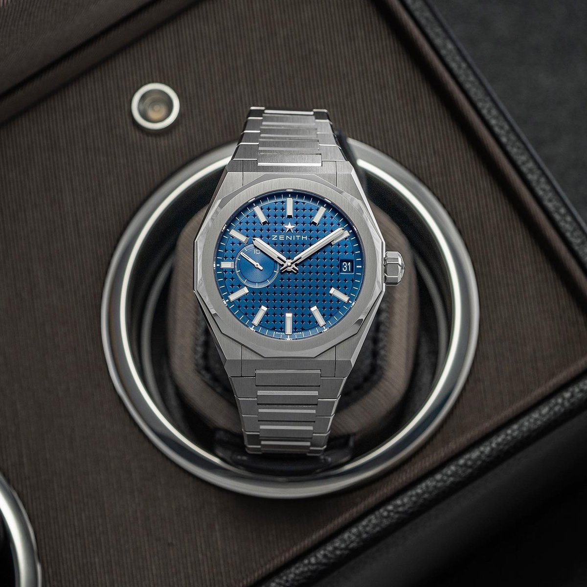 baldassarreted's tweet photo. Another look at Zenith's new Defy Skyline. https://t.co/RSu9Zvc3Yo