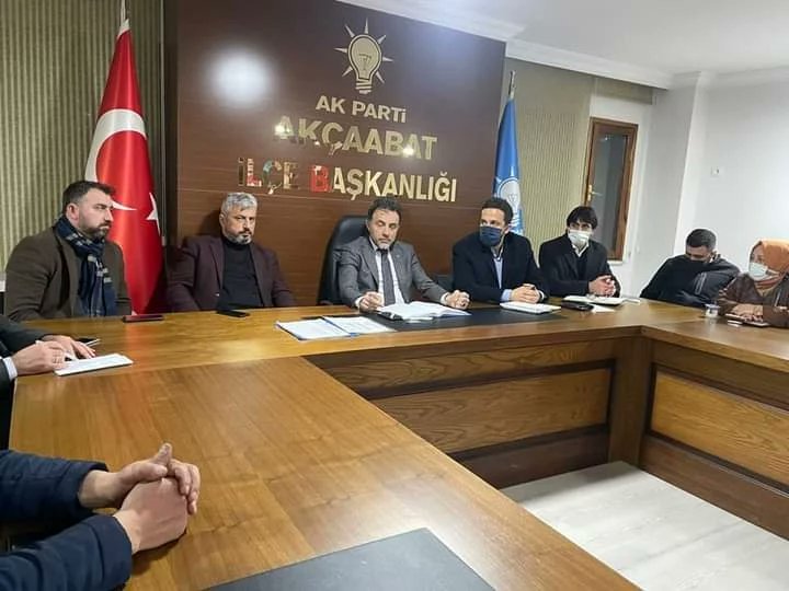 akkadinkol's tweet photo. Haftalık Olağan Yönetim Kurulu Toplantısı İlçe başkanımız Sayın Ahmet Hüseyin ALTINTEPE başkanlığında gerçekleştirildi.

Toplantıya ilçe Kadın kolları başkanımız Sayın Satu ŞAHİN katılım sağladı.
Hayırlara vesile olsun. https://t.co/z5hBeo22GB