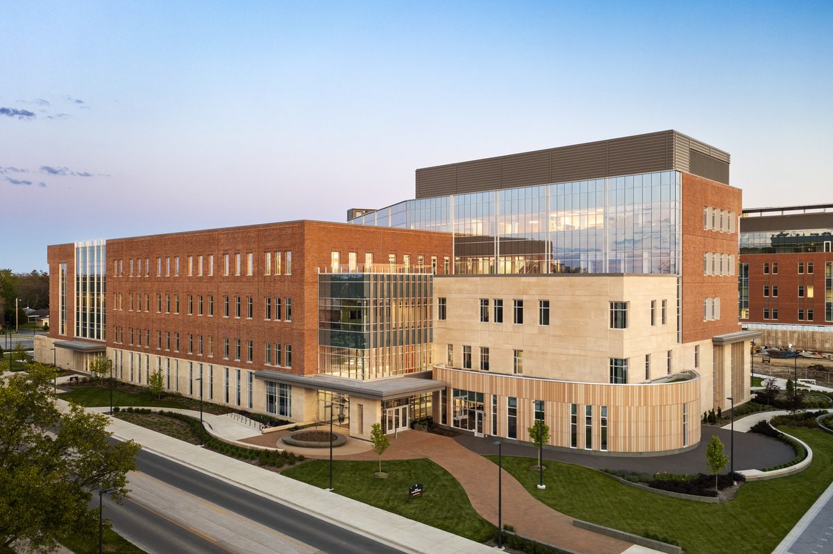RATIOglobal's tweet photo. Introducing the Green Building of The Year for New Construction: @BallState’s Health Professions Building! This accreditation by @USGBC_Indiana recognizes efforts between the design team and University leaders for outstanding work in green design: https://t.co/yqBuPFIDt0

#LEED https://t.co/kzLxpqjNX5