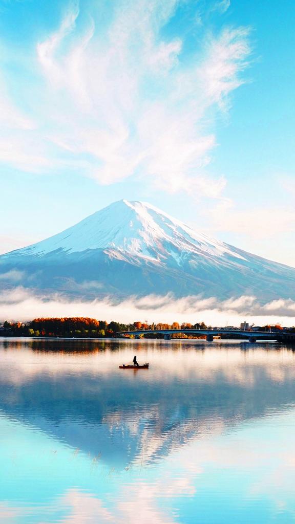Sci_Nature0's tweet photo. Mount Fuji On A Blue Bright Day In Japan https://t.co/McFACbVltG