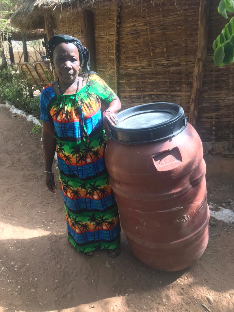 EscatronTurismo's tweet photo. Desde Badian, Senegal, nos llegan estas fotos con el envío para Campamentos Solidarios
que salió desde Escatrón, hace escasamente dos meses, gracias a la solidaridad de todos. Todo se aprovecha, incluidos los bidones que sirven para guardar agua y grano. https://t.co/RvKTWV8KbW