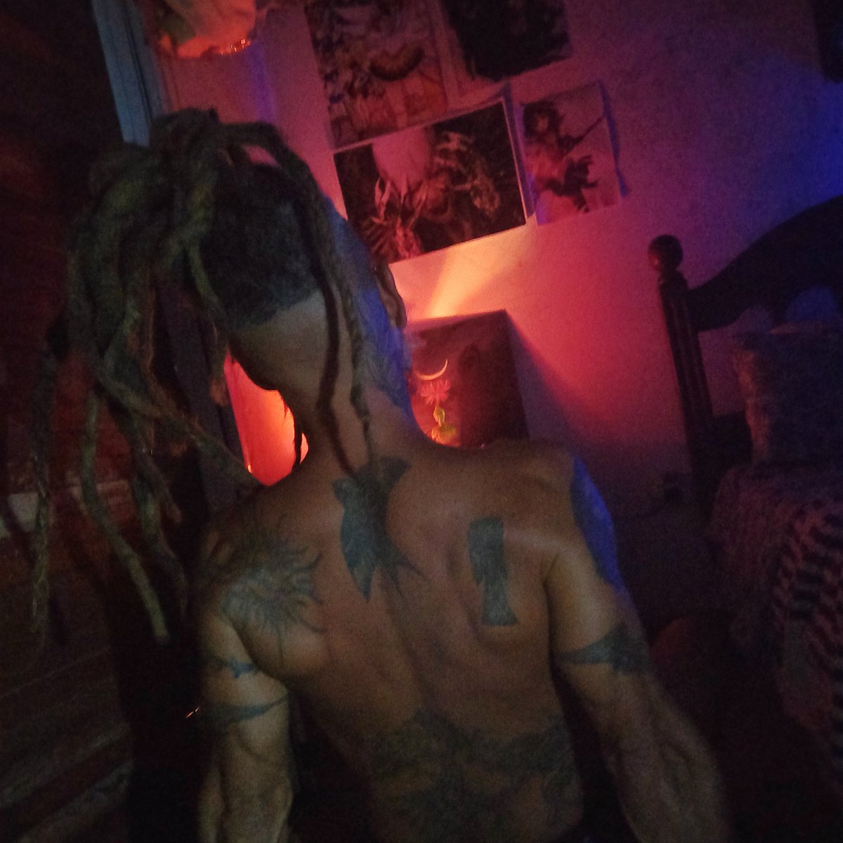 NaturalYoga19's tweet photo. Reviviendo el presente 🌐
#erotic #bi #bimen #xxx #men #male #dreads #yoga https://t.co/eYaYBXeDIP