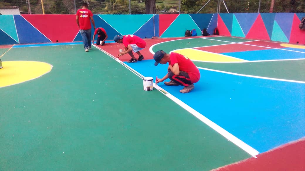 trujillogranmi1's tweet photo. #EnFotos 📸 | Los diferentes frentes de trabajo continúan realizando los labores de rehabilitación y embellecimiento, trabajos que son ejecutados a través del Plan Trujillo Tierra de Encantos, Santos y Sabios. 

@NicolasMaduro
#ConstruirPatriaEsProducir
#SomosTricolorEficiente https://t.co/6eePpmD0G5