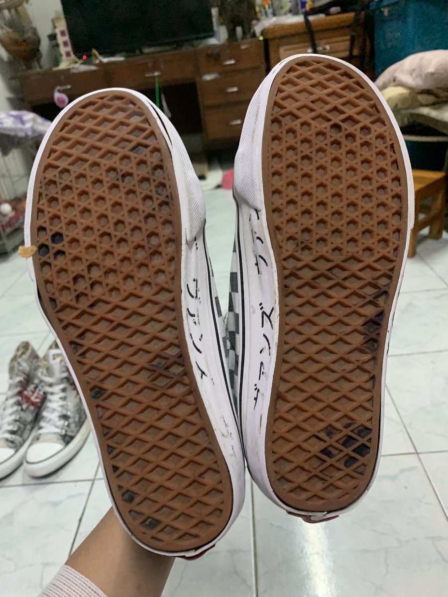 below_shoes's tweet photo. Size 41
- 700 ส่ง 30 ค่ะ
#รองเท้ามือสองของแท้ 
#รองเท้ามือสอง 
#ส่งต่อรองเท้ามือสอง 
#ส่งต่อเสื้อผ้ามือ2 
#ส่งต่อเสื้อผ้ามือสอง #vansofthewall https://t.co/CT4XP5nETj
