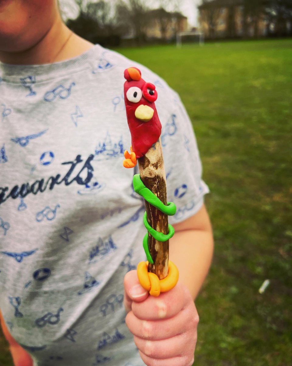 thefreshairclub's tweet photo. A dry day today!!! Shelter building, wand making, archery, games hot chocolate and marshmallows with a fantastic group of young people 👌💪⛺️
#shelterbuilding #archery #fieldarchery #wandmaking #wands https://t.co/lx2tDUXQDQ