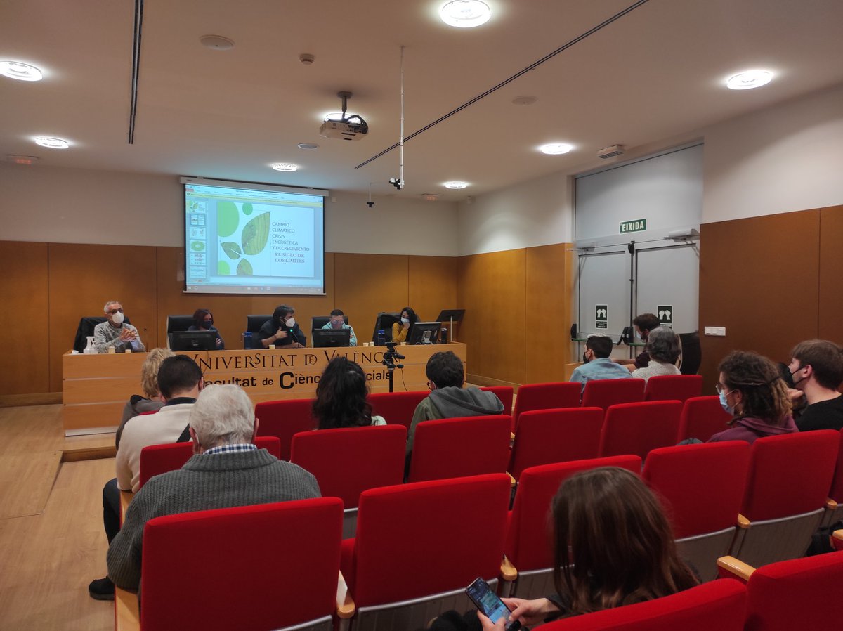 xeaspv's tweet photo. Comença la segona part de la jornada on estem parlant amb diverses iniciatives econòmiques transformadores de ESS https://t.co/ozoo4H2j9S