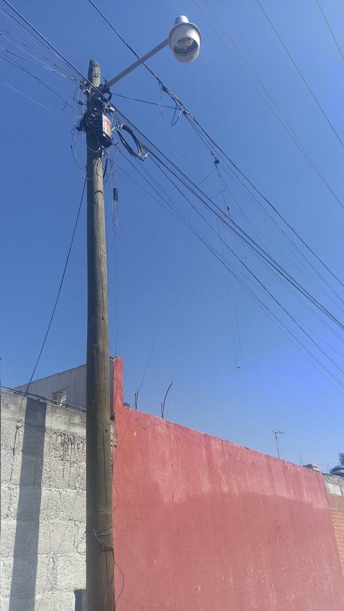 soyimarfa's tweet photo. @TELMEXSoluciona  no soluciona nada ya son 9 días de largas y largas e inclusive nos han ignorado por la insistencia, hasta cuando ya fuimos a oficinas ya buscamos respuestas y nada. Estamos en la unidad habitacional la Estación sección Primera San Luis Teolocholco, Tlaxcala. https://t.co/OmNumGIoD2