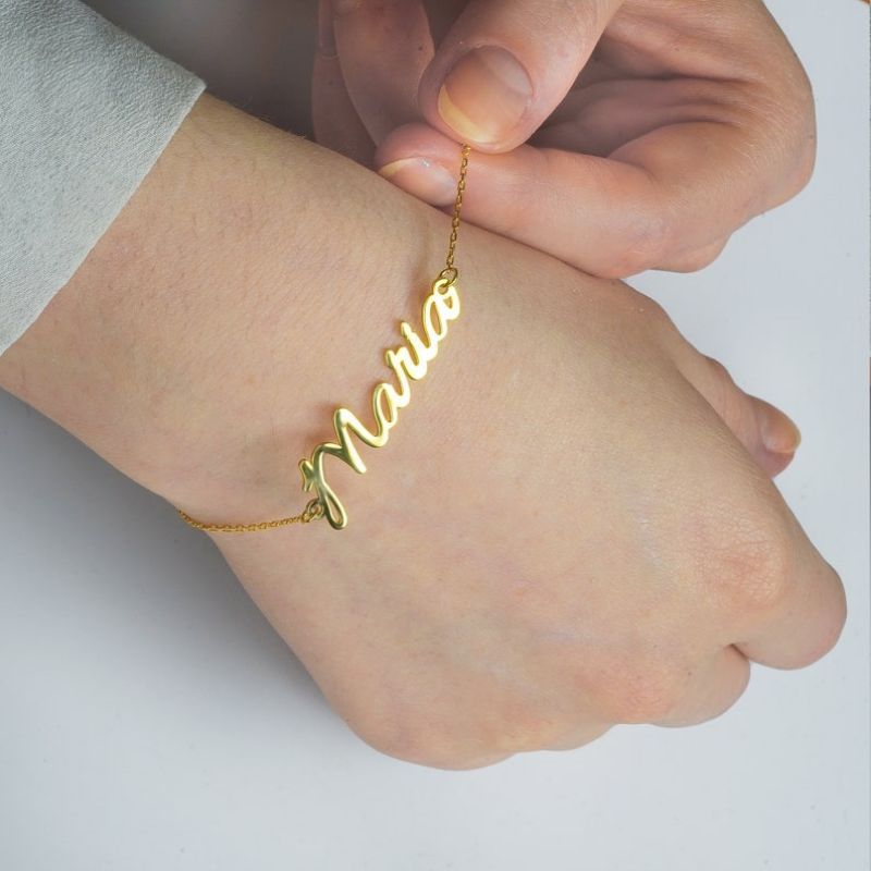 Cek PinkMe - Gelang Nama Titanium Lapis Emas dengan harga Rp112.800. Dapatkan di Shopee sekarang! shp.ee/9d938at