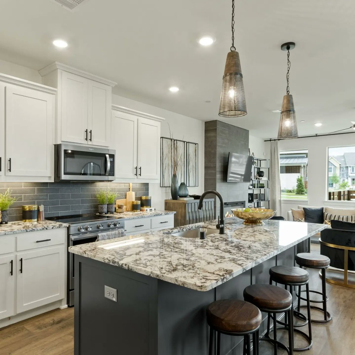 homestarstaging's tweet photo. Inland, table or outside? How do you prefer to dine? #dallasstaging @homestarstaging #dallasphotographer @LanceUEP https://t.co/MkeJQJFfSZ