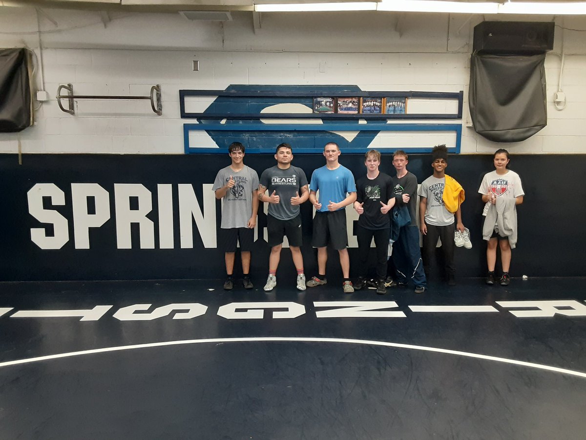 Thanks to Springstead Wrestling for having us out for practice today to get ready for regionals! Iron sharpening iron!! 🐻💪