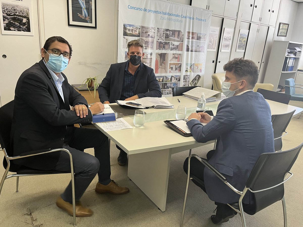 solisg79's tweet photo. Me reuní con @lucianoscato secretario de desarrollo territorial de @MinHabitatAR para conversar sobre los proyectos que gestionamos en su cartera: adquisición de terreno y construcción de 41 viviendas a través de @Procrear https://t.co/e4xTMdPoVo