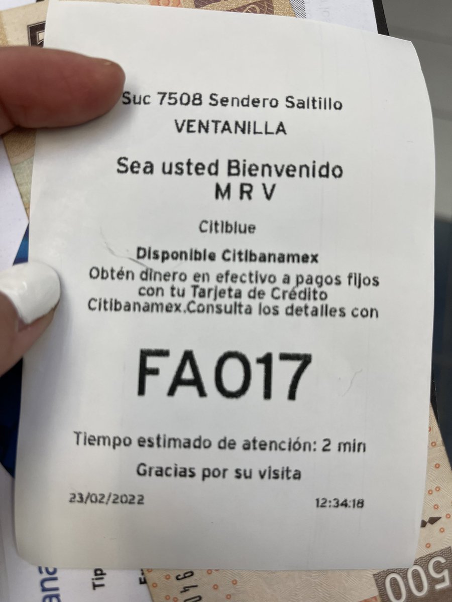 marytegs's tweet photo. Jajajaja que risa me da el tiempo estimado de atención en dos minutos Jajajaja si ya llevo 30 min en la fila de afuera más lo que me espera aquí jajaja😅😅 😫😫 @Citibanamex siempre mal servicio https://t.co/cxTaQHVDs8