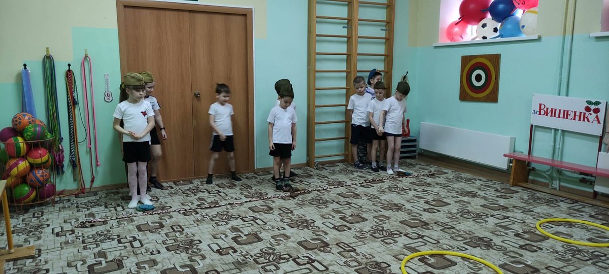 Vishenka9Zhig's tweet photo. 22 февраля в детском саду для детей старшего дошкольного возраста прошло развлечение "Зарница",в честь Дня Защитника Отечества.Дети пели песни,танцевали,читали стихи про армию,Родину. А потом соревновались. Мы уверены, что наши воспитанники будут настоящими Защитниками Отечества. https://t.co/aAKiKEJMsi
