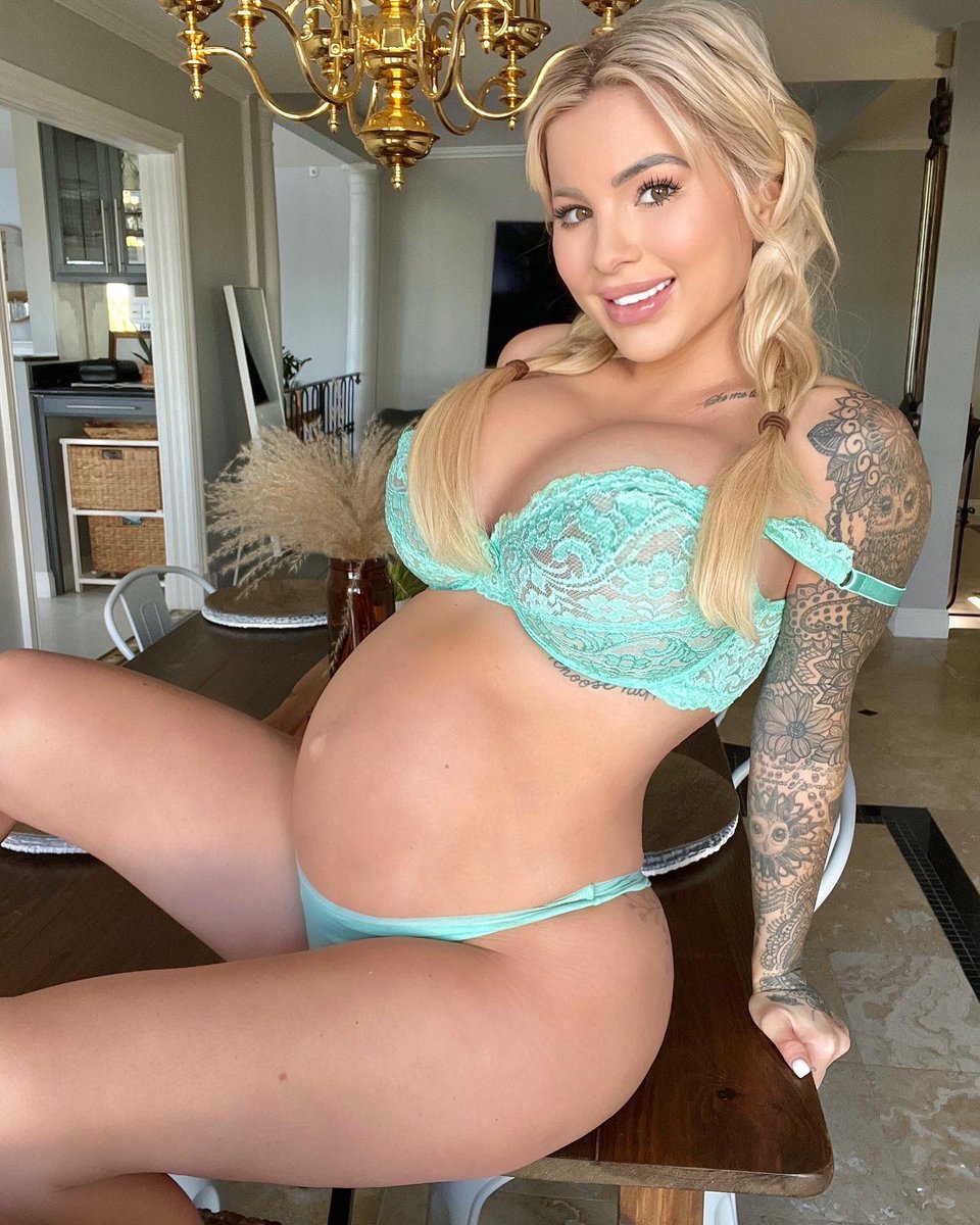 jessicakevibes's tweet image. Love my baby boy, coming sooooon. #pregnant