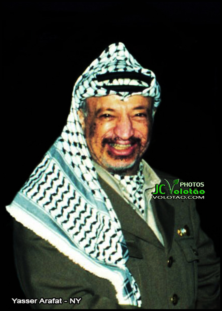 Volotao's tweet photo. Trabalhar para Yasser Arafat foi algo inesperado para mim, não sabia quase nada de seu comportamento e esse convívio até que foi bem legal.
Yasser Arafat - JC Volotão https://t.co/QvzHYUF3jM �� https://t.co/oUeeSeUHEP - All rights reserved - @jcvolotao #JCVolotao #EclipseNY https://t.co/st5XpfQ7o8