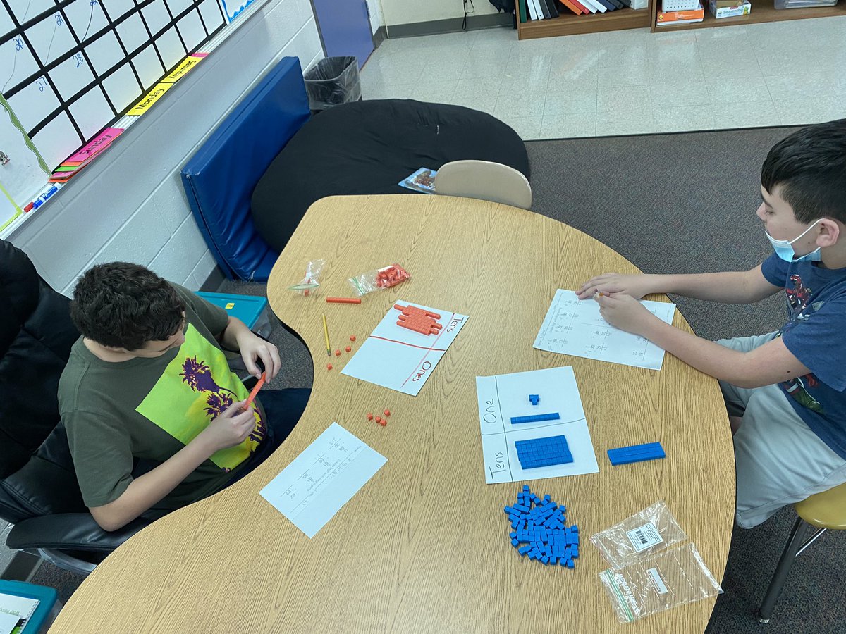 MrsBiles407's tweet photo. Working hard on our double digit subtraction ✅ @HollyRidgeMS https://t.co/RV9MVpeyZQ